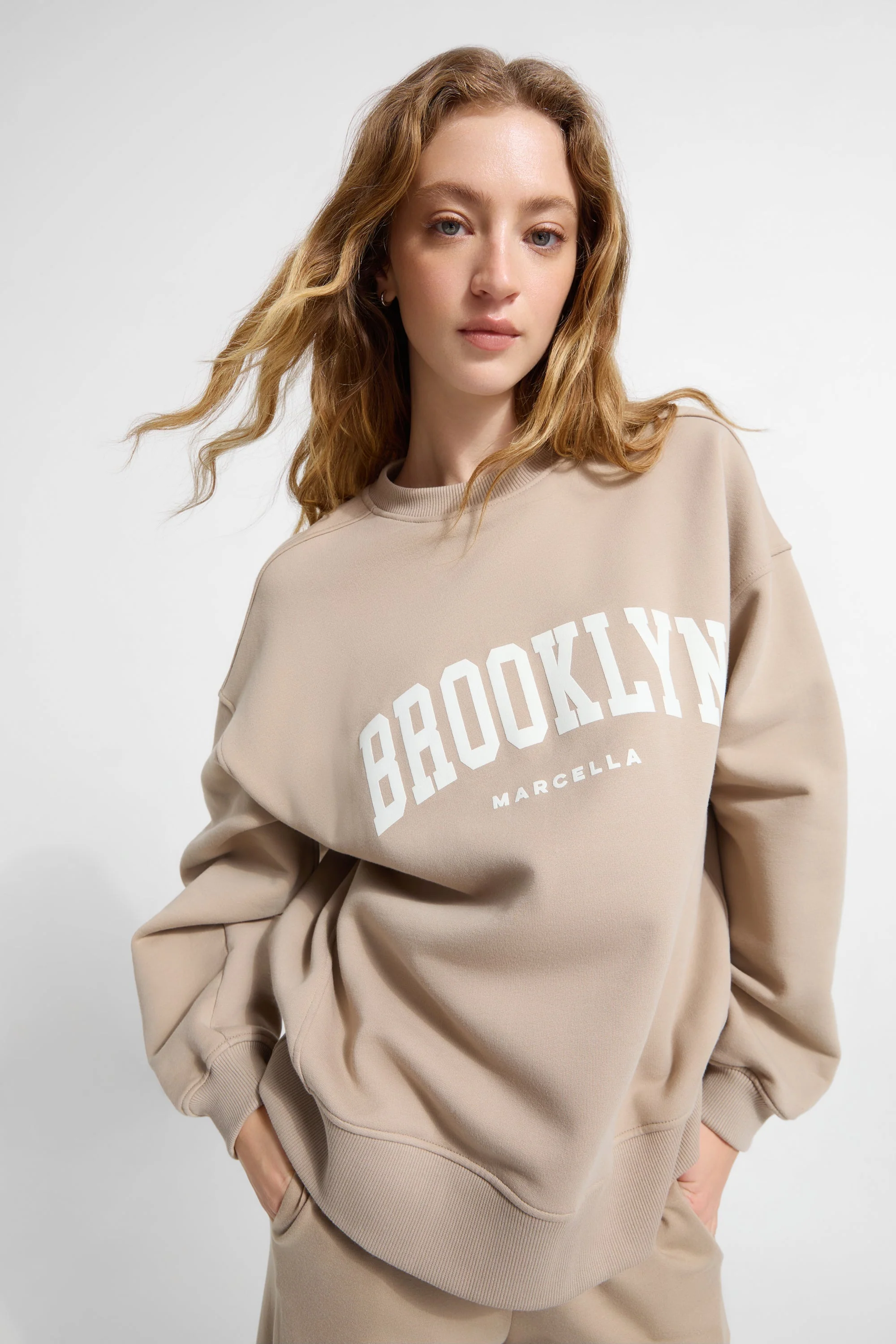 Brooklyn Sweatshirt | Cream - Image 9
