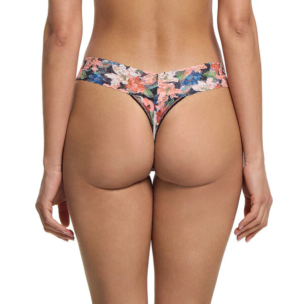 Signature Lace Low Rise Thong | Wonderous (Black) - Image 3