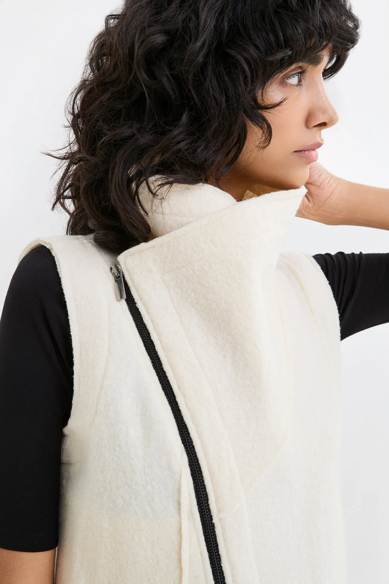 Hanora Vest | Cream - Image 2