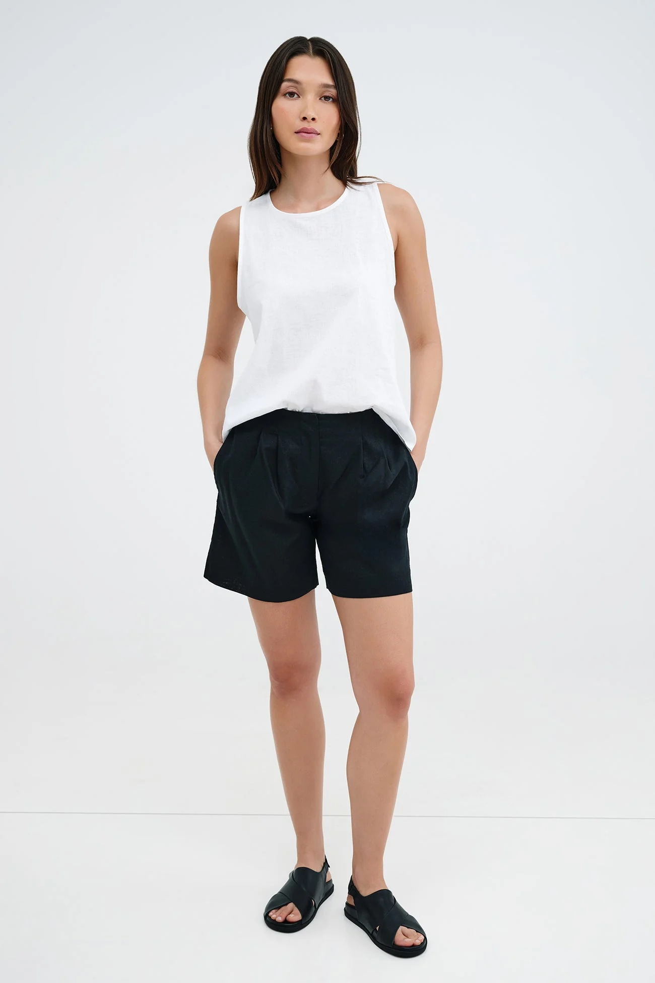 Kingsbridge Linen-Blend Shorts | Black - Image 4