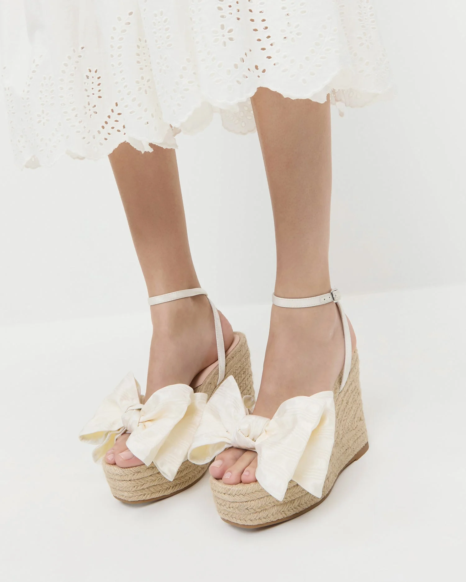 Angelina Moire Bow Wedge | Cream - Image 2