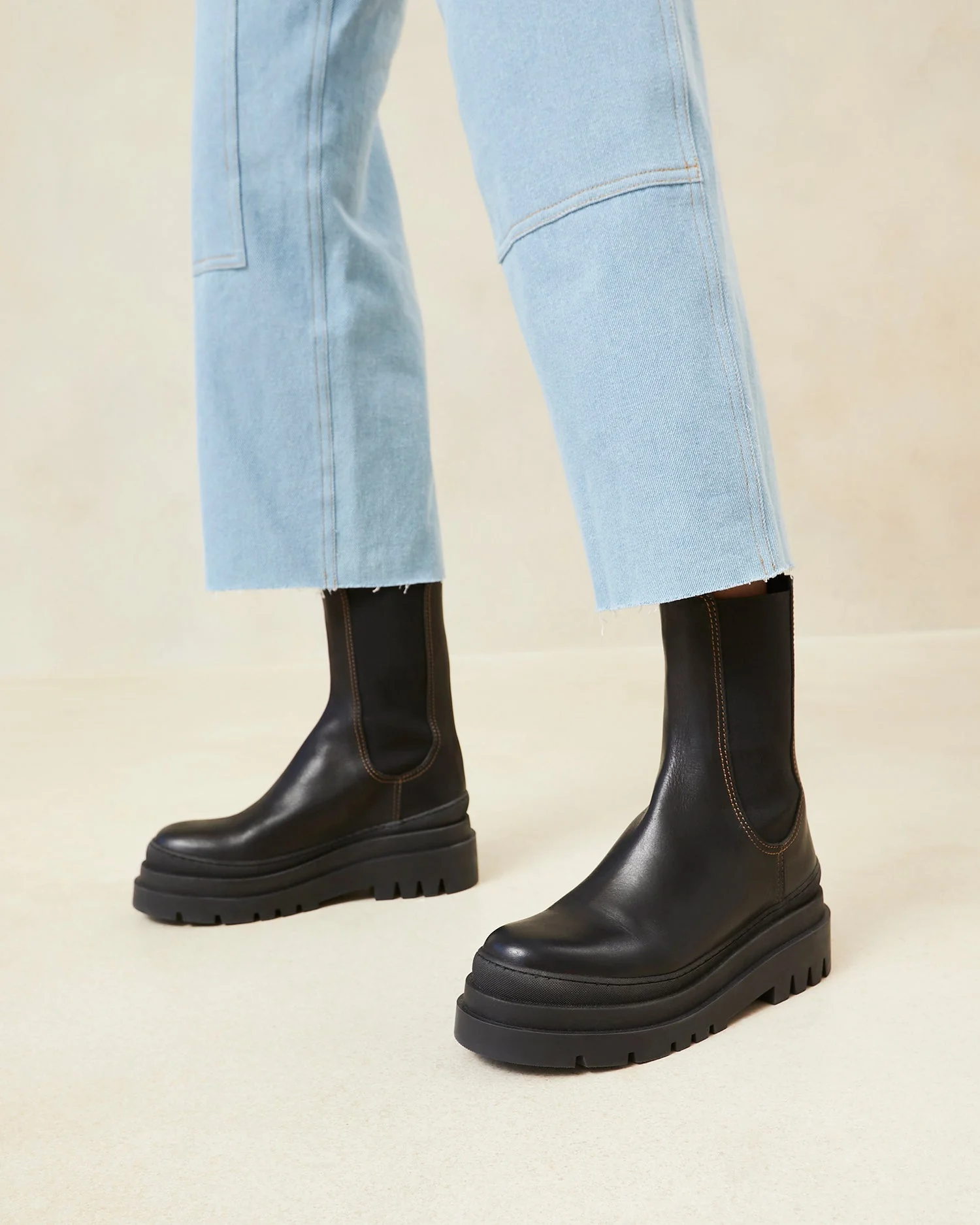 Carlota Chunky Lug Boot | Black/Black - Image 2