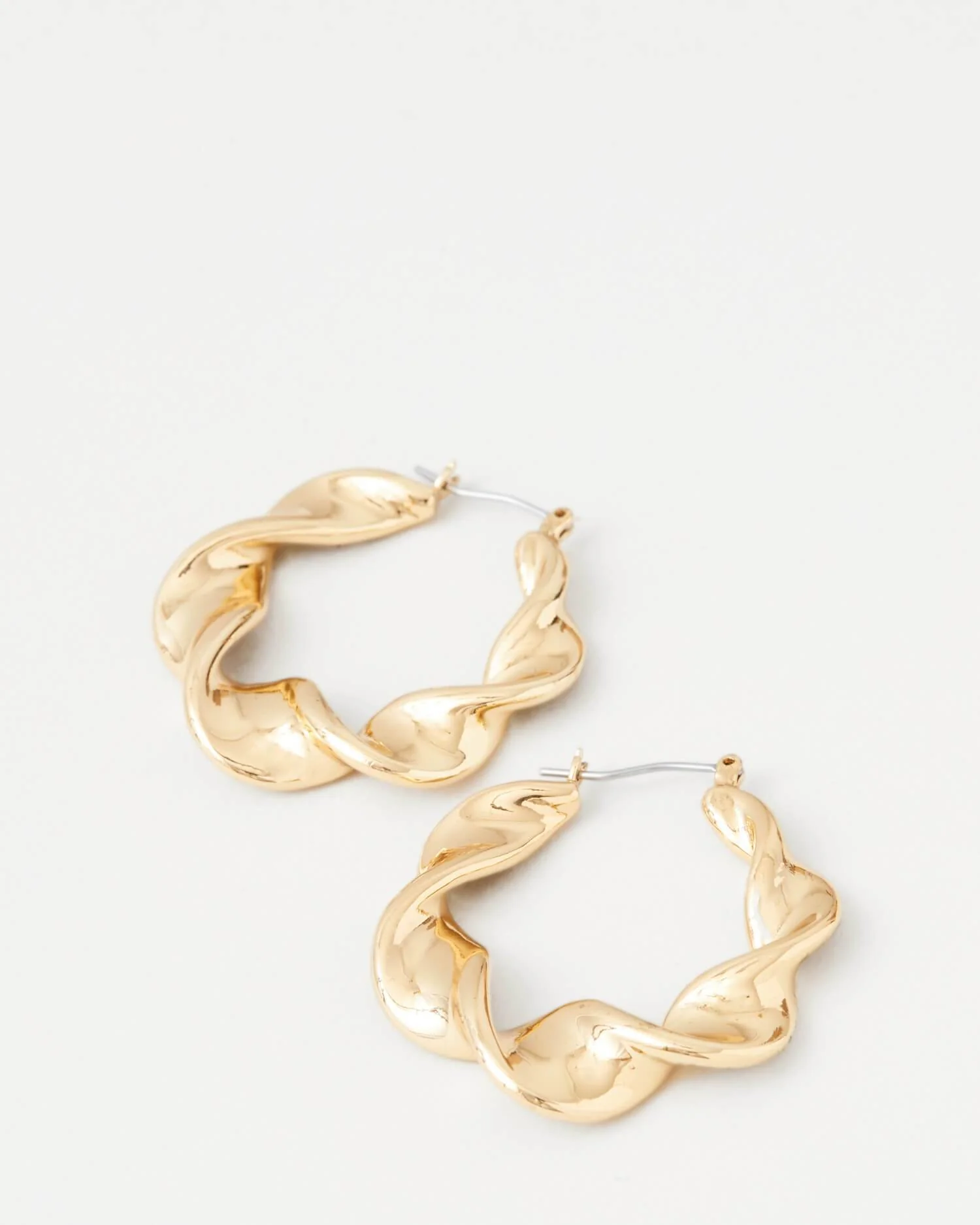 Indya Metal Twisted Hoop  | Gold - Image 2