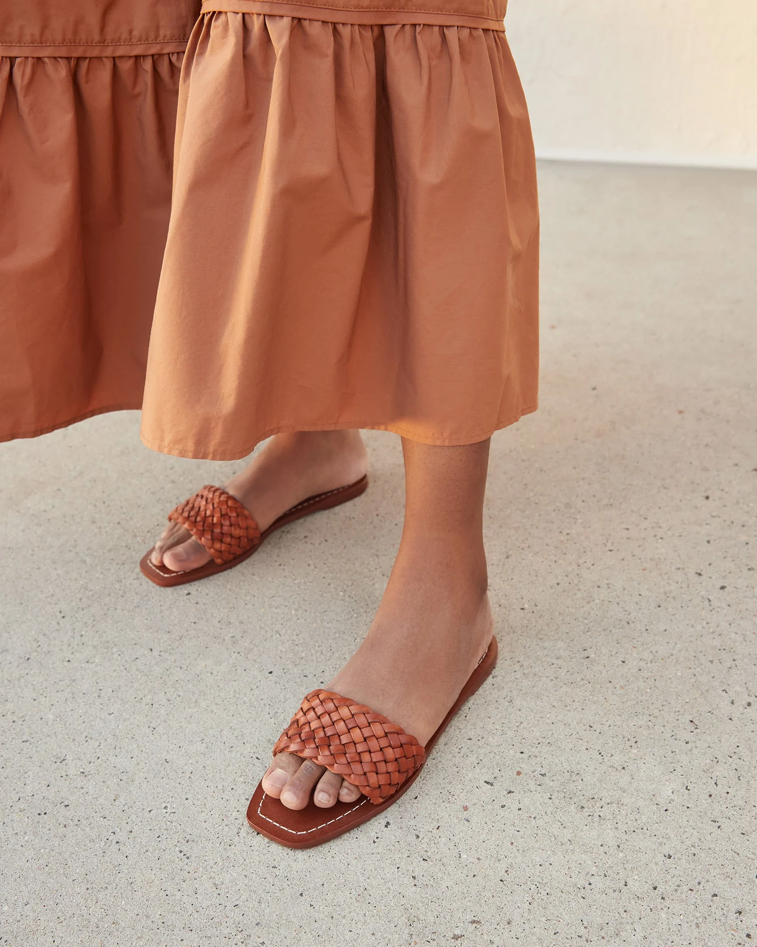 Joey Woven Leather Slide | Timber Brown - Image 5