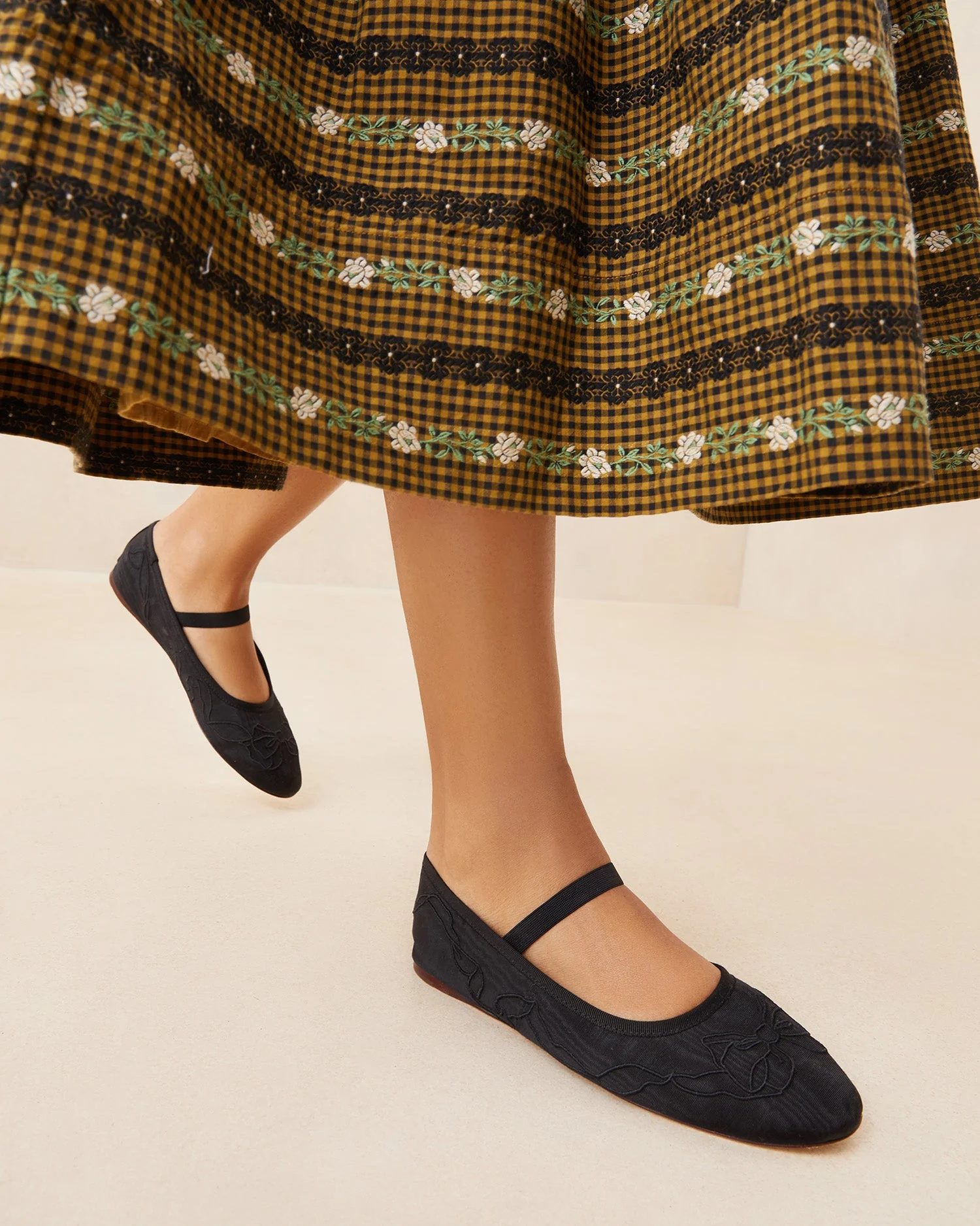 Leonie Embroidered Bow Flat | Black/Black - Image 5