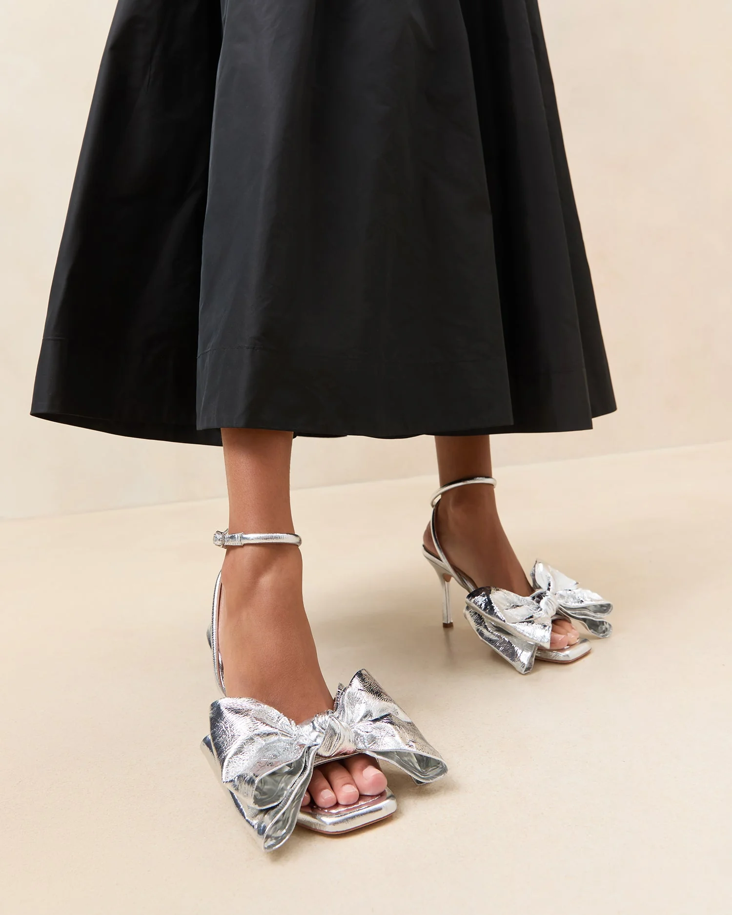 Marlena Leather Bow Sandal | Silver - Image 2