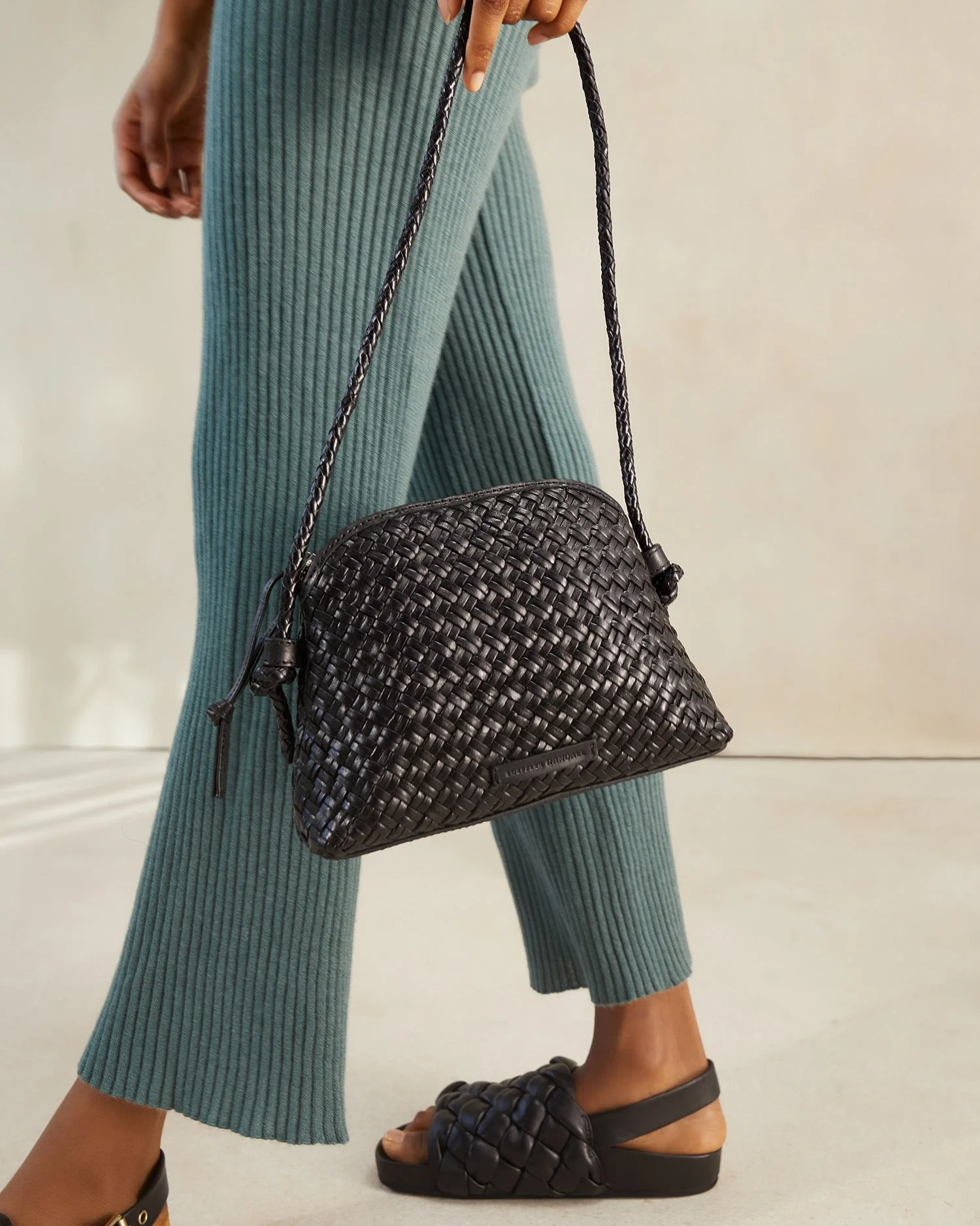 Marybeth Woven Crossbody | Black - Image 5