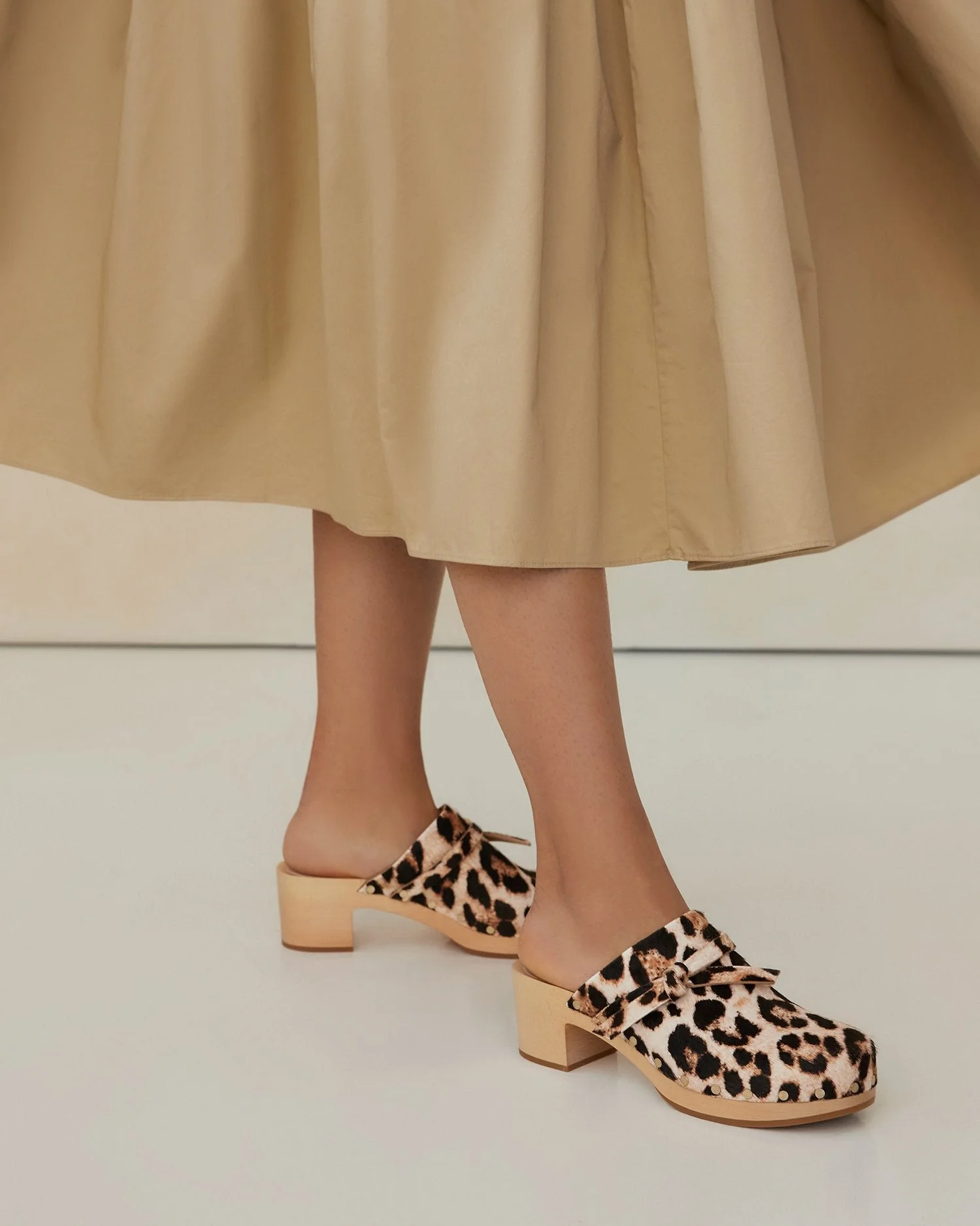 Roberta Low Clog | Mocha Leopard - Image 5