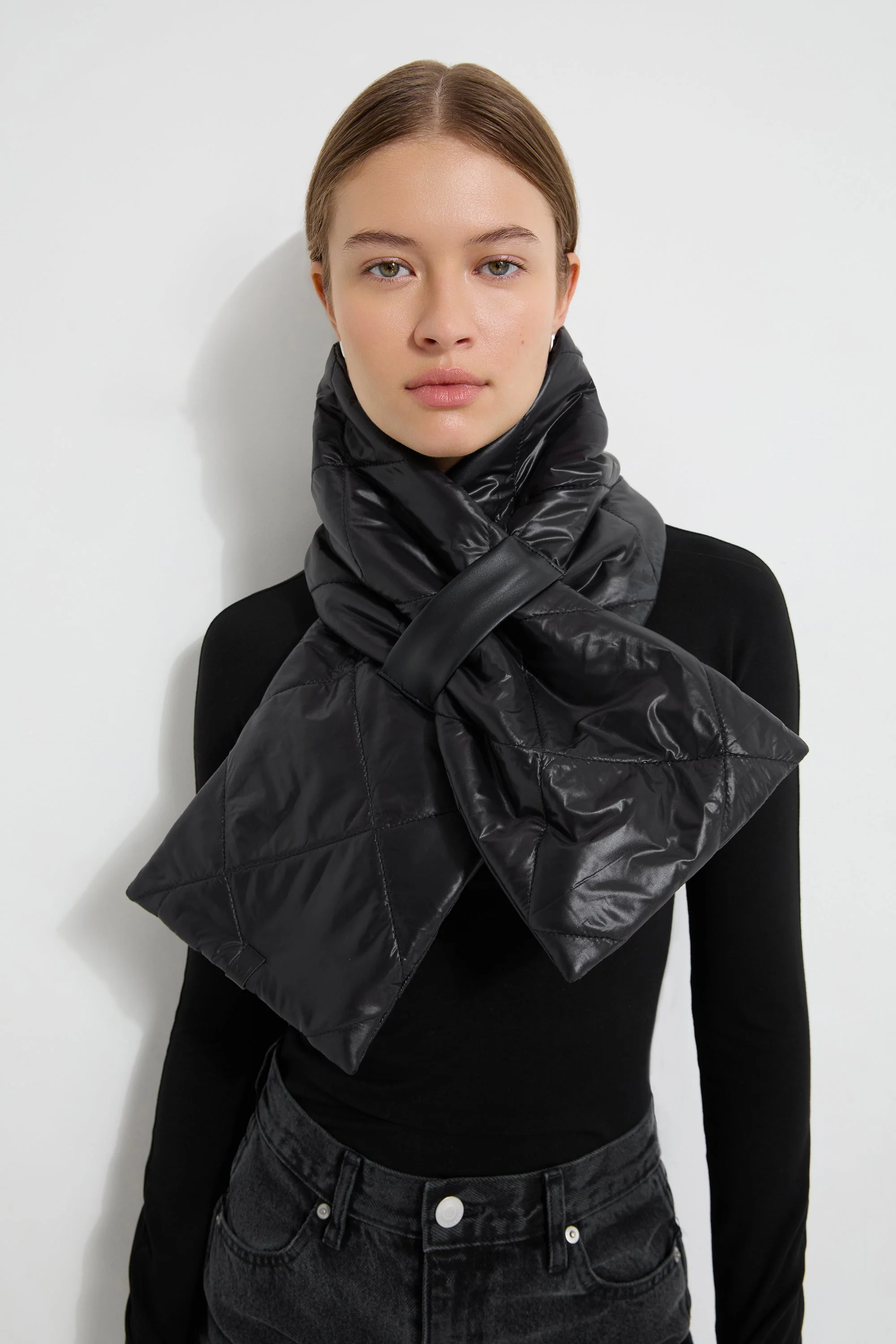 Davy Puffer Scarf | Black