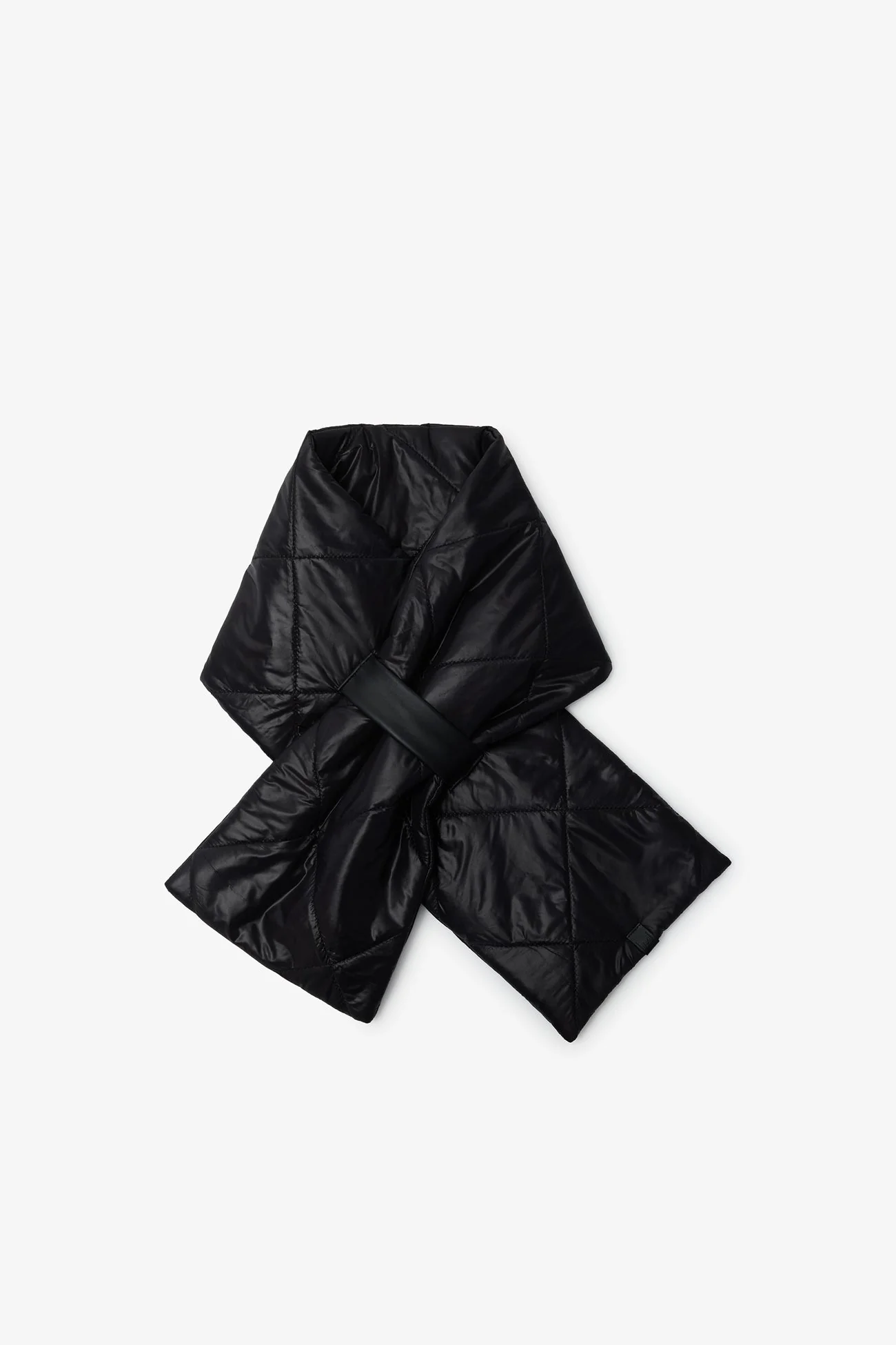 Davy Puffer Scarf | Black - Image 5