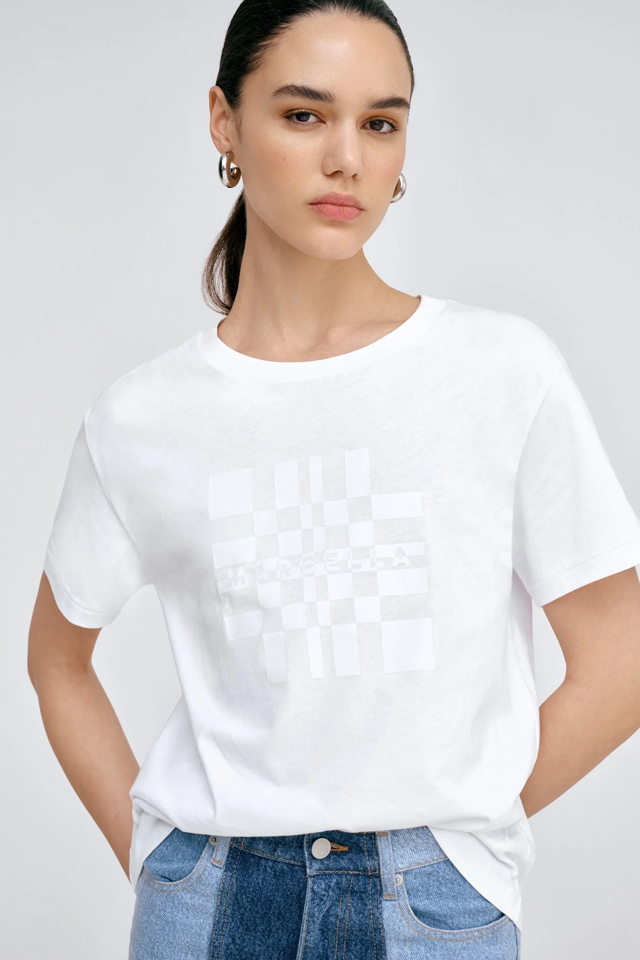 Marcella Graphic Tee | Multiple Colors