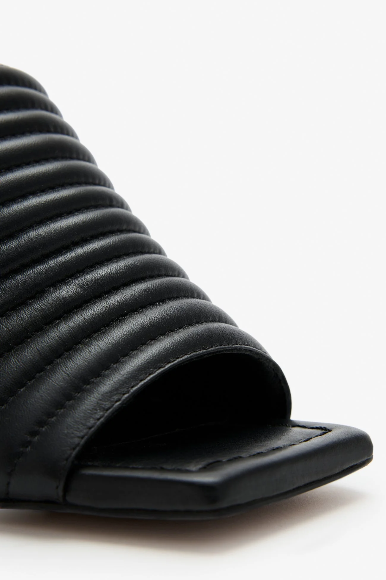 Vale Sandals | Black - Image 4