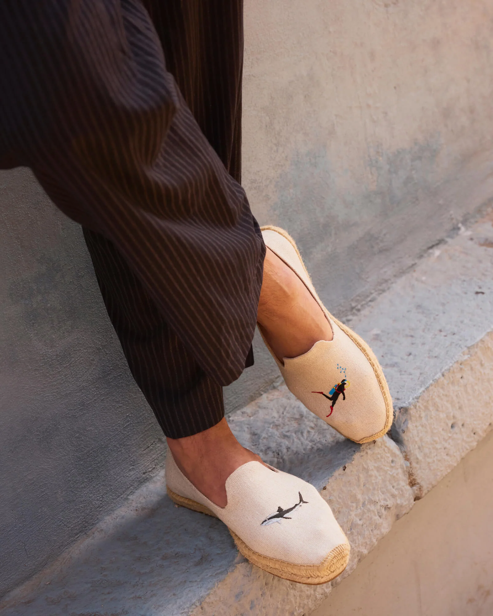 Mens | Smoking Espadrille | Embroidery | Scuba & Sharks - Natural Undyed - Image 4