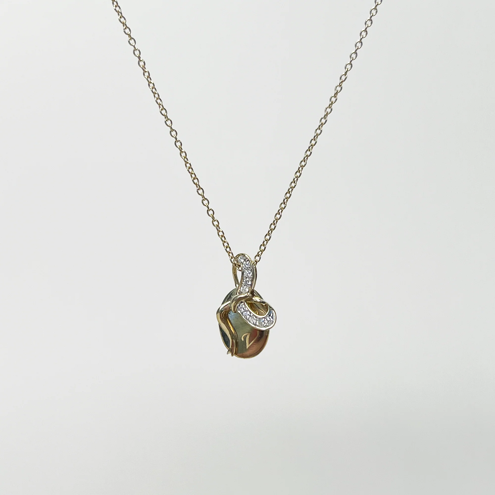 Bow Tag Necklace | 10K Yellow Gold | 0.08 CTW (Approx) White Diamond