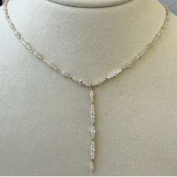 Center Stage Lariat Necklace | 10K Yellow Gold | Round White Diamond