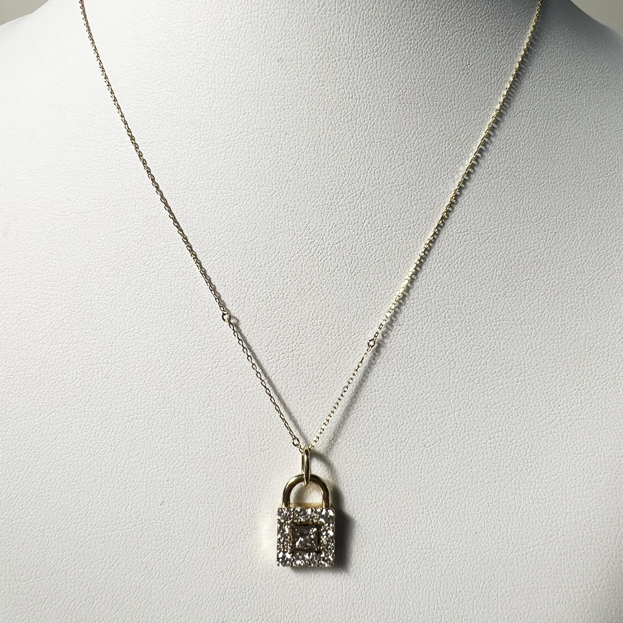 Diamond Vintage Lock Charm Necklace | 14K Yellow Gold | 0.81 CTW (Approx) White Diamond