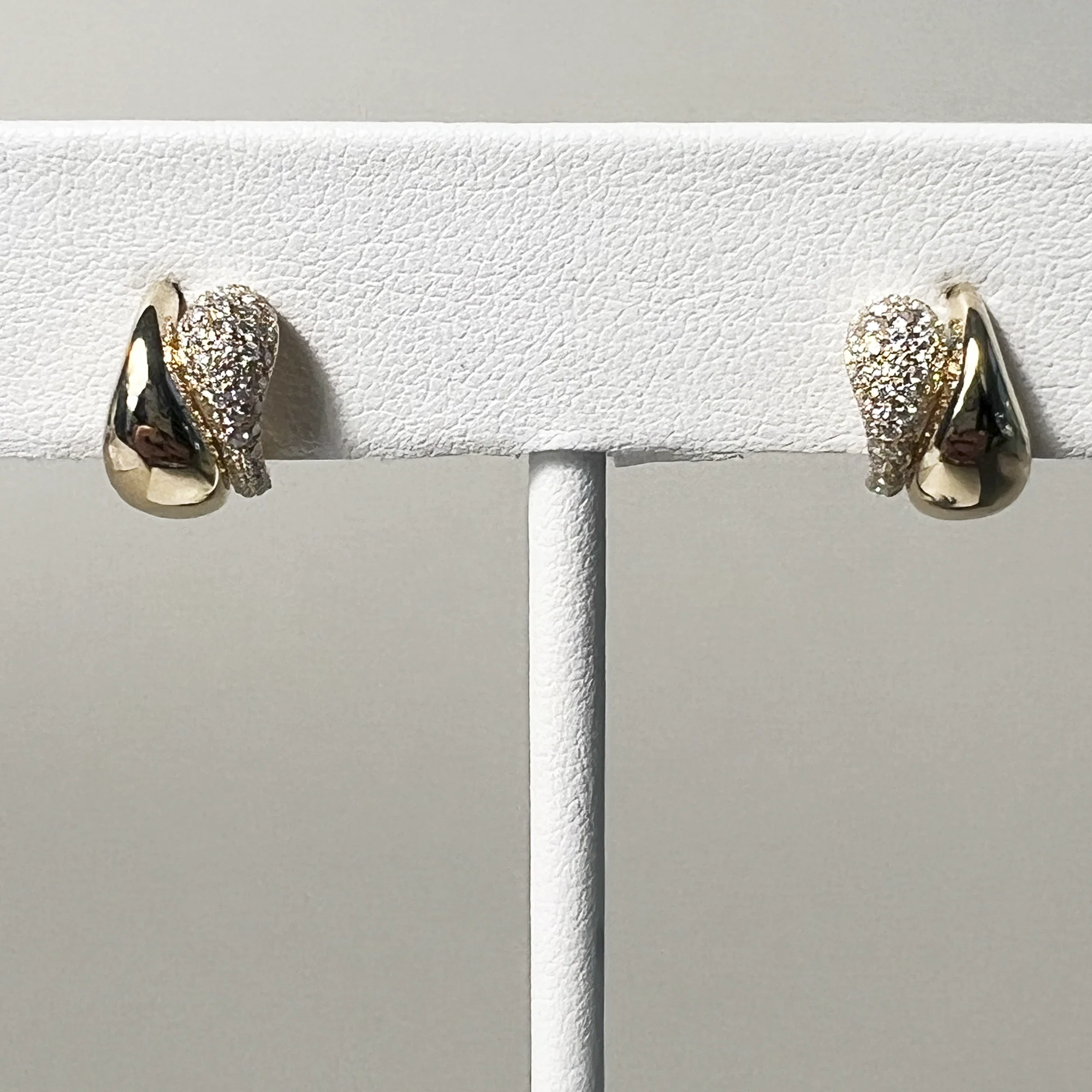 Golden Dance Earrings | 14K Yellow Gold | White Diamond