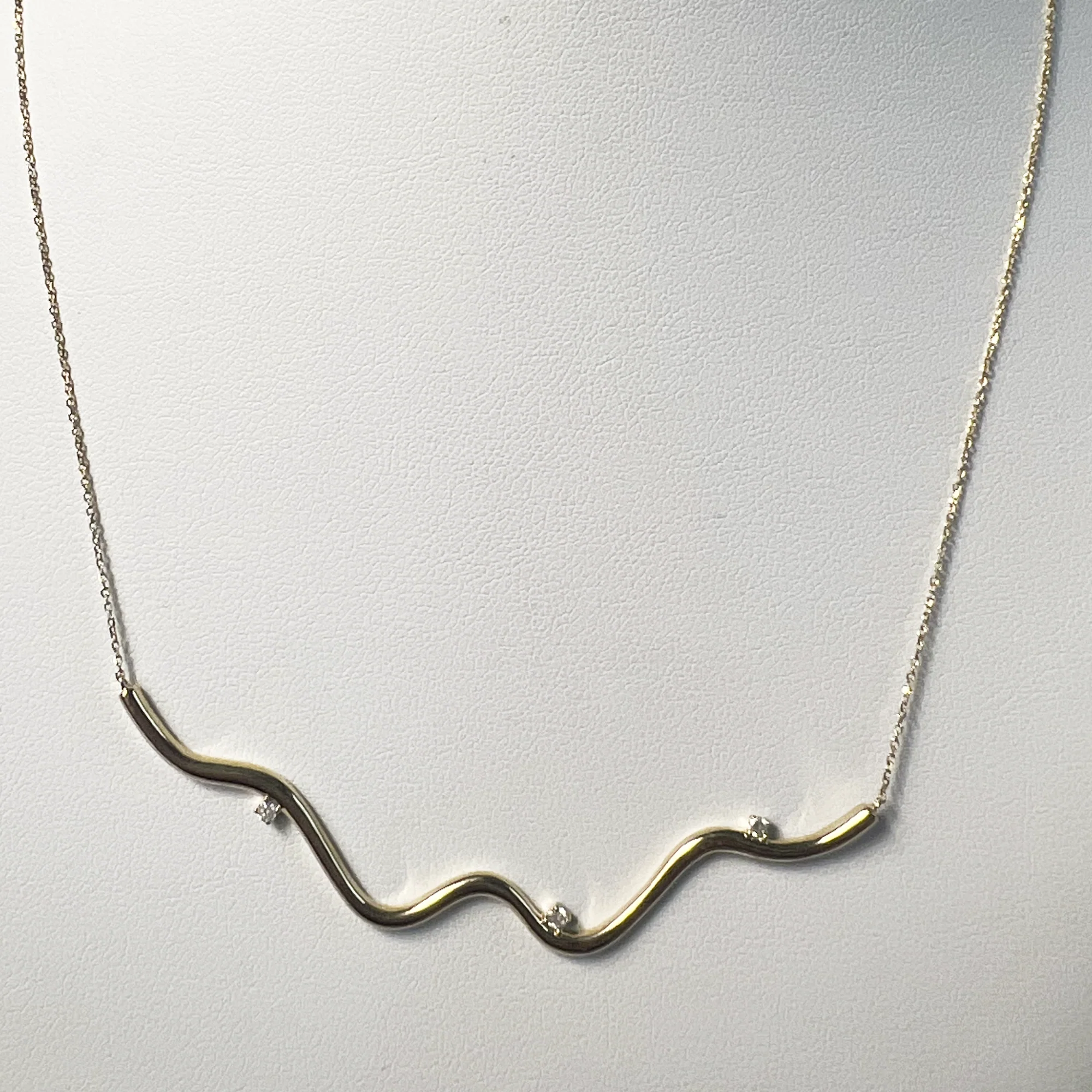 Harbor Lights Necklace | 10K Yellow Gold | 0.09 CTW (Approx) White Diamond