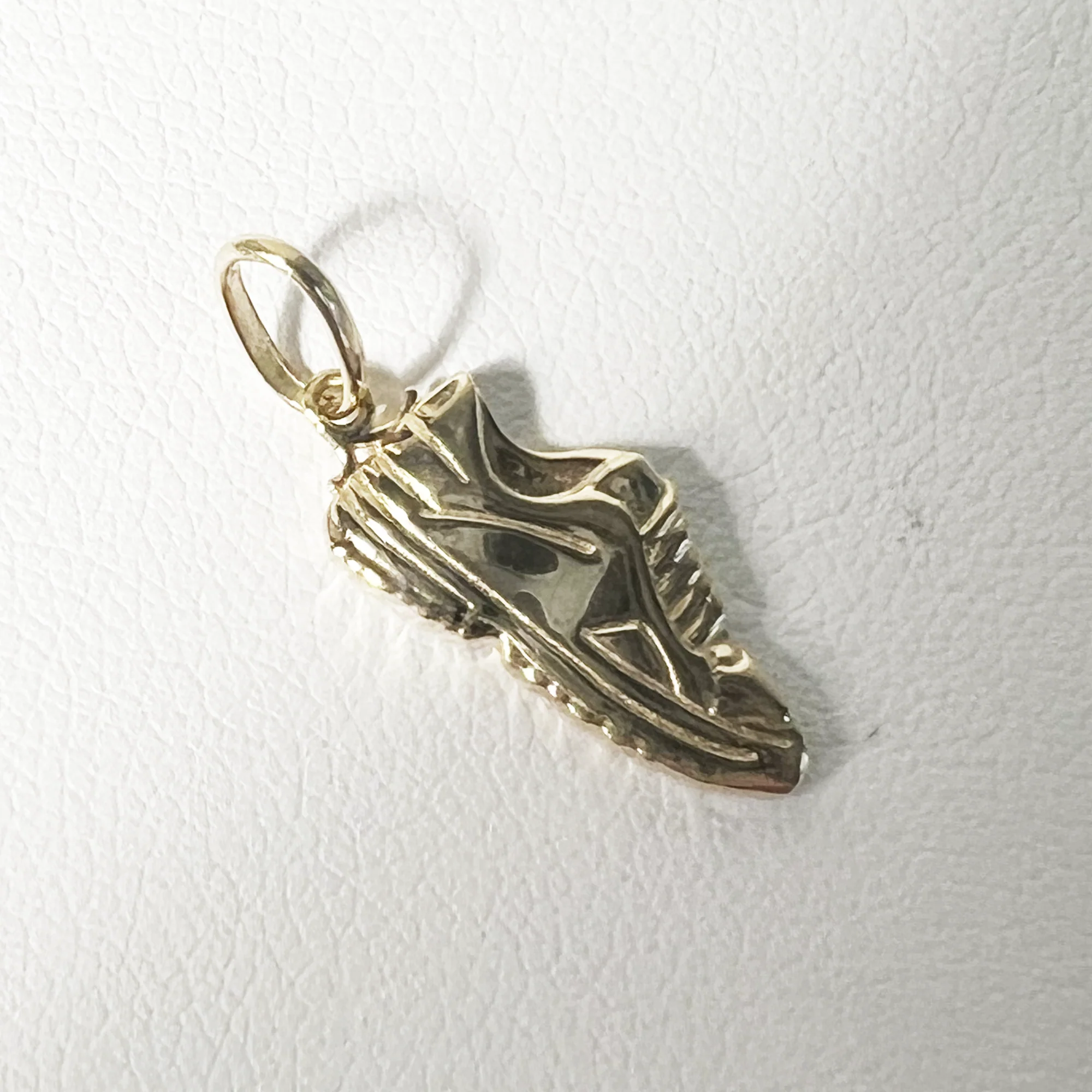 Marathon Sneaker Charm | 10K Yellow Gold