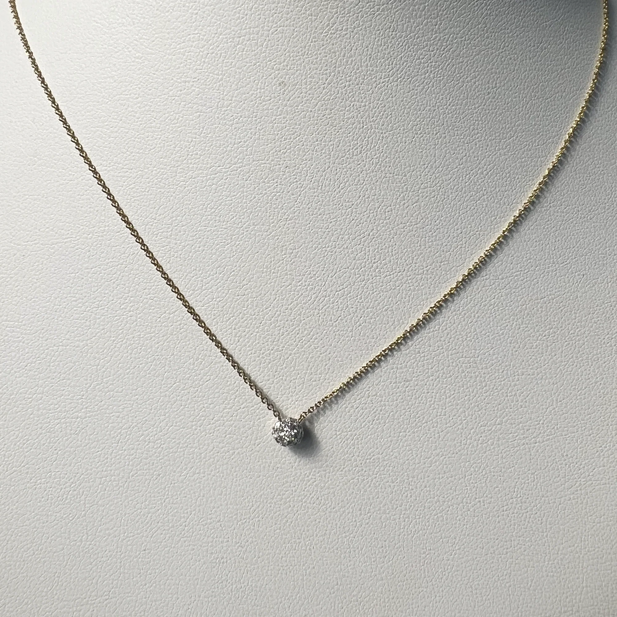 Pave Disc Necklace | 10K Yellow Gold | White Diamond