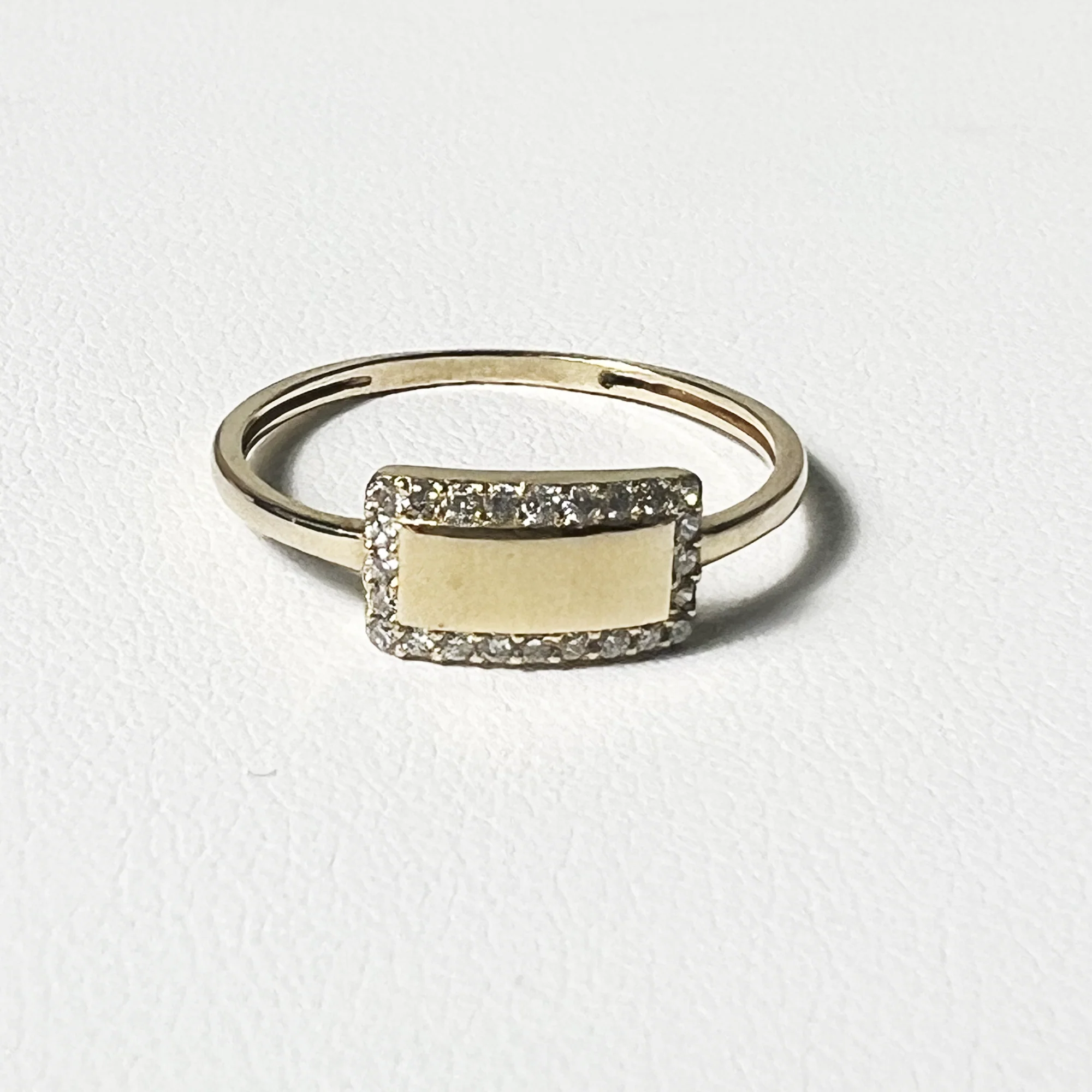 Rectangle Pave Signet Ring | 10K Yellow Gold | White Diamond